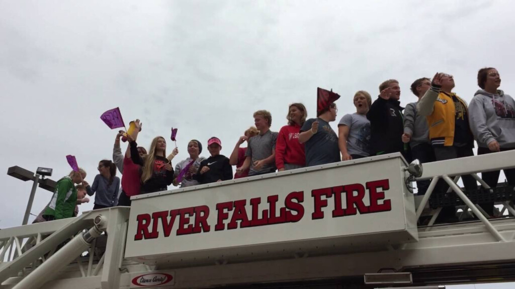 River Falls Marching Band 2016 Wisconsin AAA State Champs Welcome Home 