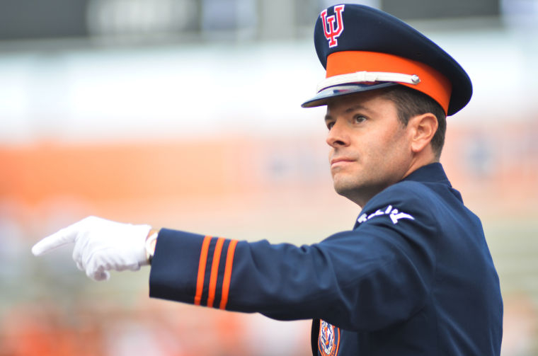  War Chant Retirement Inspires Mixed Feelings The Daily Illini